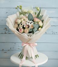 Букет цветов из:  Розы и Лизиантусы в Салым