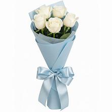 Букет 5 Белых роз Проуд в Салым