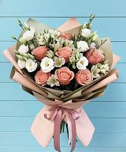 Букет цветов из:  Розы, Альстромерии и Лизиантусы в Салым