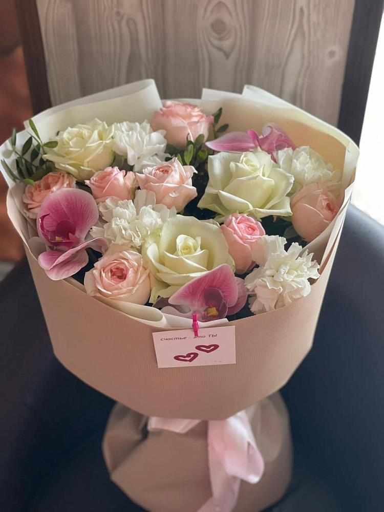 Букет цветов из: Орхидеи, Розы и Гвоздики в Салым