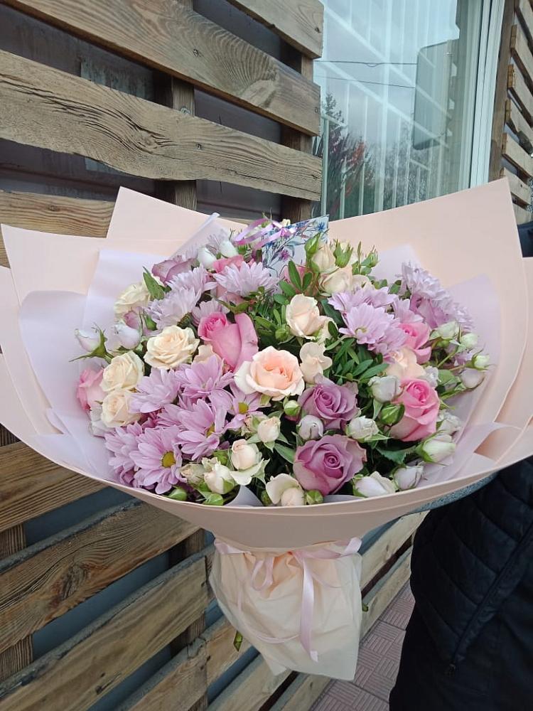 Букет цветов из: Розы и Хризантемы в Салым