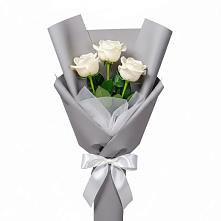 Букет 3 белые розы в Салым