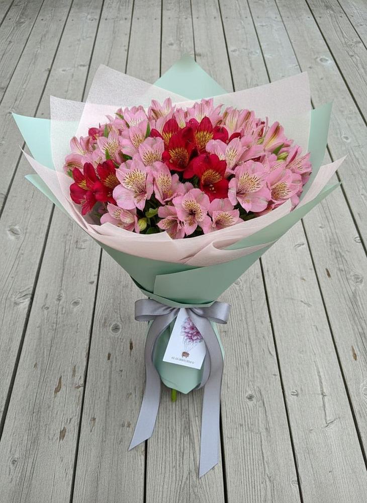 Букет цветов из: Альстромерии в Салым