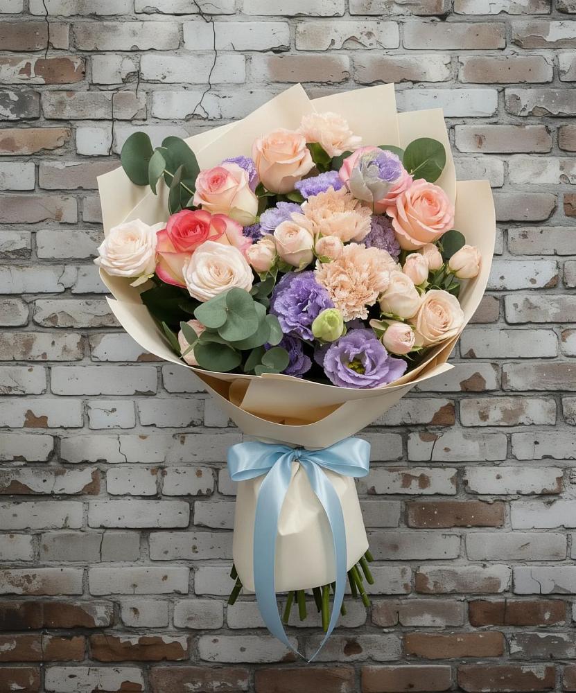 Букет цветов из: Розы, Лизиантусы и Гвоздики в Салым