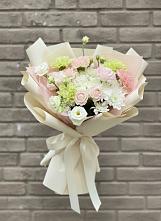 Букет цветов из:  Гвоздики, Розы, Лизиантусы и Хризантемы #REPLACE_PRED# Салым