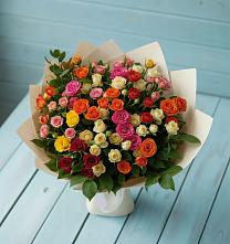 Букет Микс из разноцветных кустовых роз в Салым