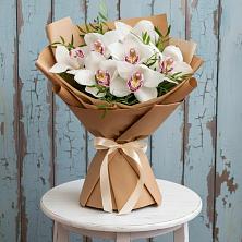 Букет цветов из:  Орхидеи и Розы в Салым