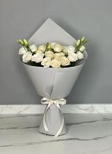 Букет цветов из:  Розы и Лизиантусы в Салым